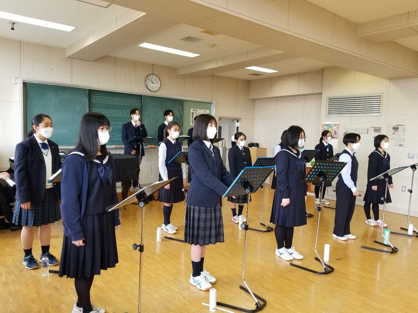 令和4年10月29日の第449回　梅花実音楽会(通称:梅音)では、平岡・清田・静修・北海高校4校合同によるオンライン合唱演唱会を披露してもらいました。